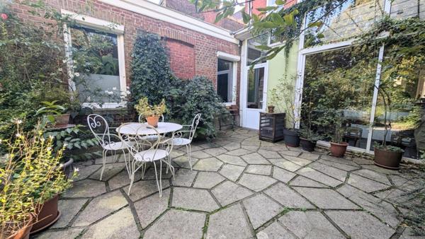 Maison à Roubaix, 59100 - 8 pièces 340m²
