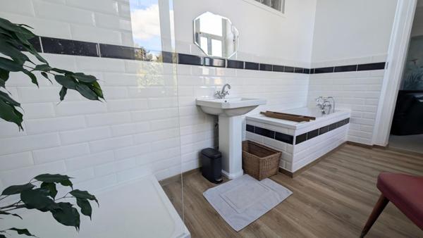 Maison à Roubaix, 59100 - 8 pièces 340m²