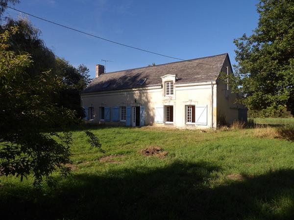 Elégante longère de 200 m² - Espace et tranquillité à la campagne 9km de FLECHE