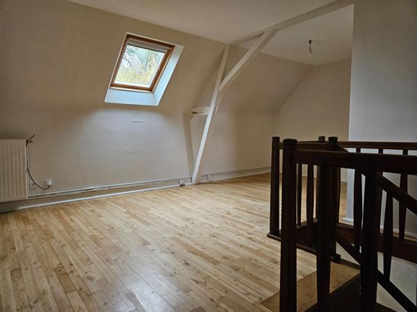 Elégante longère de 200 m² - Espace et tranquillité à la campagne 9km de FLECHE