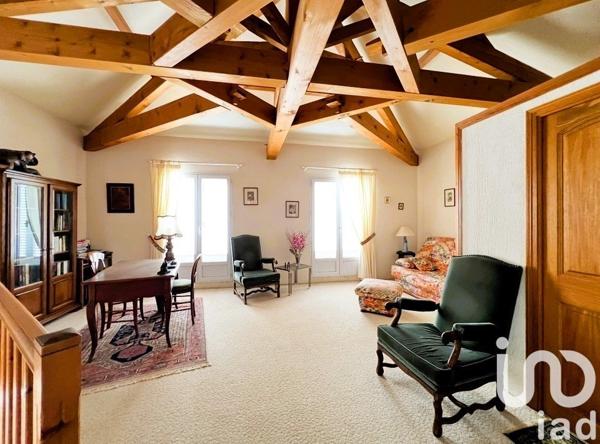 Demeure 5 pièces de 166 m² à Argelès-sur-Mer (66700)