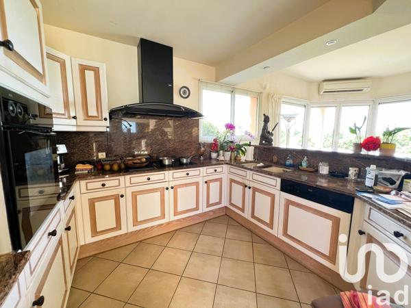 Demeure 5 pièces de 166 m² à Argelès-sur-Mer (66700)