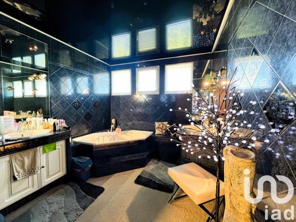 Demeure 5 pièces de 166 m² à Argelès-sur-Mer (66700)