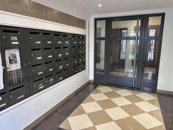 Charmant T1 récent avec parking sécurisé