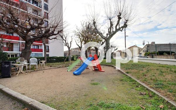 Appartement à vendre    3 pièces • 60 m2 Marseille 10