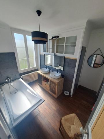 Maison de charme avec piscine à Blois