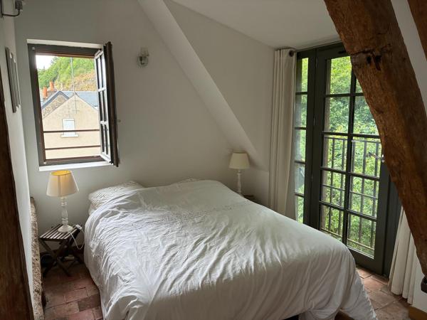 Maison centre historique AMOISE : RARE et RECHERCHE