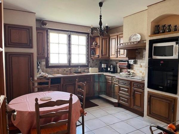 Maison à ROYAN, 17200 - 7 pièces 187m²