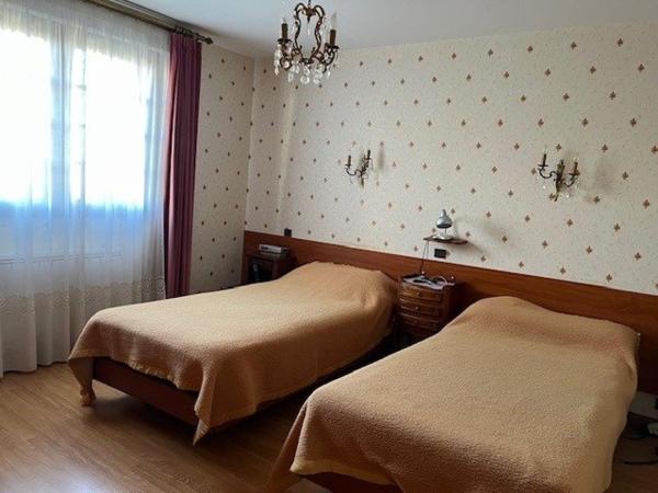 Maison à ROYAN, 17200 - 7 pièces 187m²