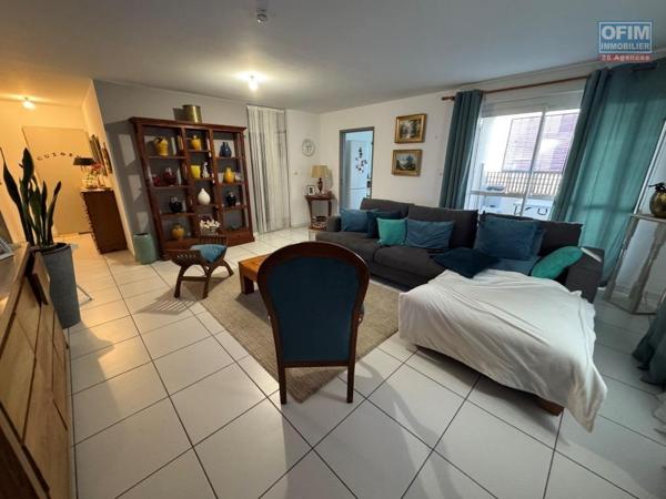 A vendre superbe appartement F3 spacieux de 78 m² dans l'une des plus belles résidences de standing au Tampon