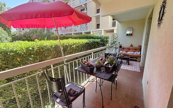 Appartement à vendre    3 pièces • 64,43 m2 Saint-Raphaël