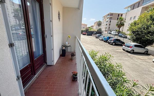 Appartement à vendre    3 pièces • 64,43 m2 Saint-Raphaël