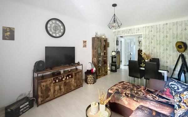 Appartement à vendre    3 pièces • 64,43 m2 Saint-Raphaël