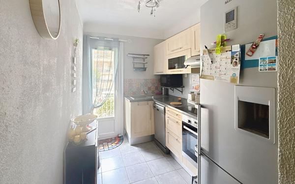 Appartement à vendre    3 pièces • 64,43 m2 Saint-Raphaël