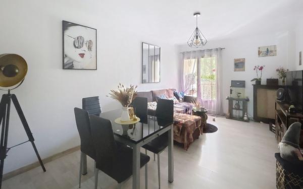 Appartement à vendre    3 pièces • 64,43 m2 Saint-Raphaël