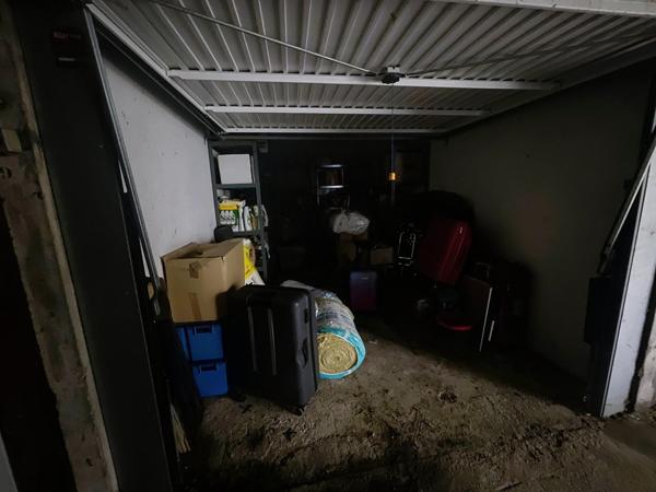 GARAGE EN REZ DE CHAUSSEE