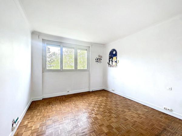 Appartement Suresnes 3 pièce(s) 62 m2
