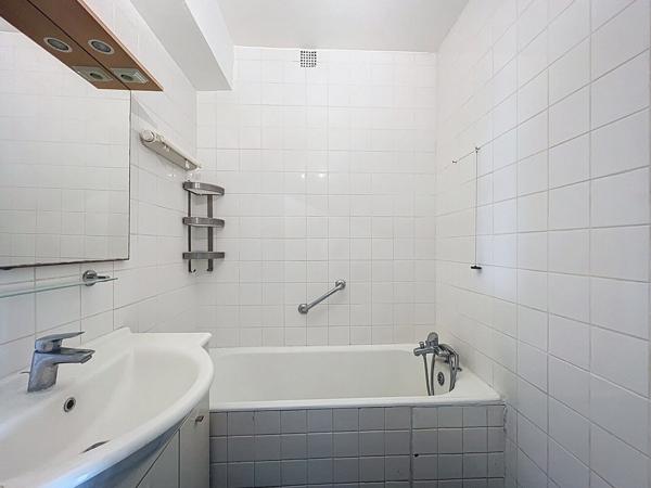 Appartement Suresnes 3 pièce(s) 62 m2