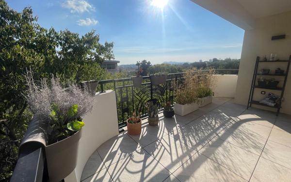 Appartement à vendre    3 pièces • 62 m2 Toulon