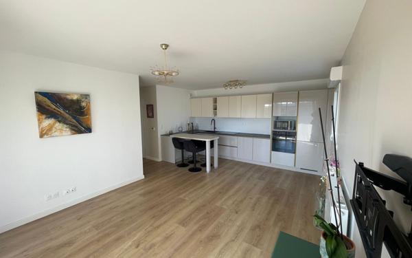 Appartement à vendre    3 pièces • 62 m2 Toulon