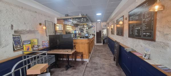 Immeuble de rapport avec local commercial loué ? Emplacement n°1 Murs Blois 101 m2