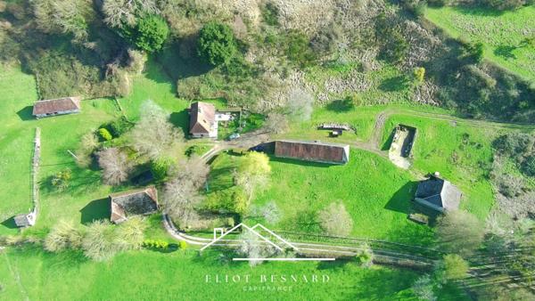 Maison de caractère avec dépendances à vendre 5 pièces GRANDCHAMP LE CHATEAU (14)