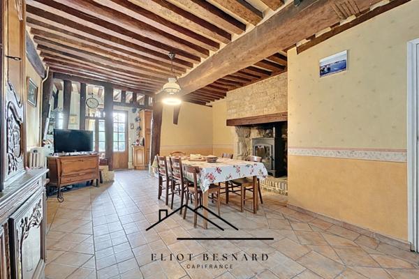 Maison de caractère avec dépendances à vendre 5 pièces GRANDCHAMP LE CHATEAU (14)