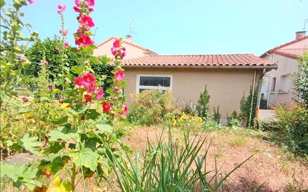 Maison à vendre    6 pièces •  Buxerolles