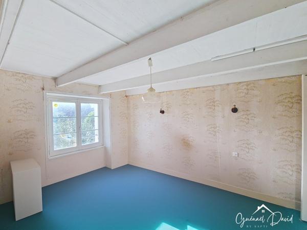 ENSEMBLE IMMOBILIER AU CALME, A RÉHABILITER