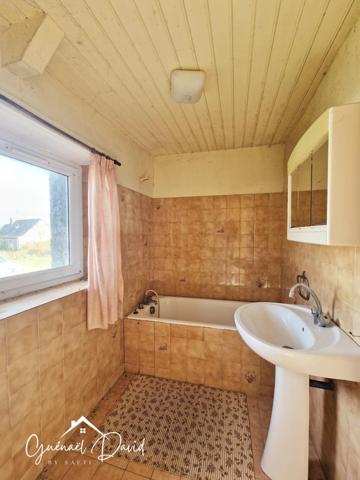 ENSEMBLE IMMOBILIER AU CALME, A RÉHABILITER