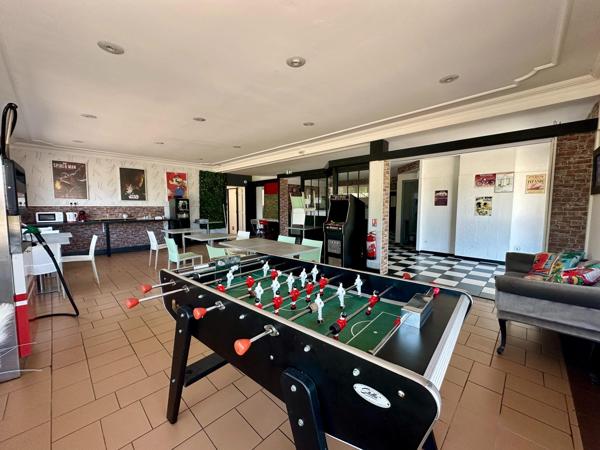 Hôtel avec 28 chambres idéalement placé