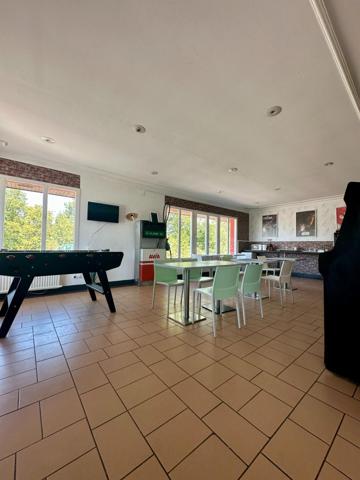 Hôtel avec 28 chambres idéalement placé