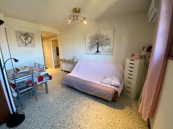 Charmante villa avec piscine au coeur de  Grans