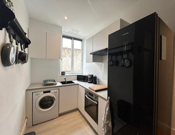 À LOUER - APPARTEMENT MEUBLÉ - MENNECY