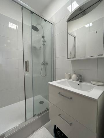 À LOUER - APPARTEMENT MEUBLÉ - MENNECY