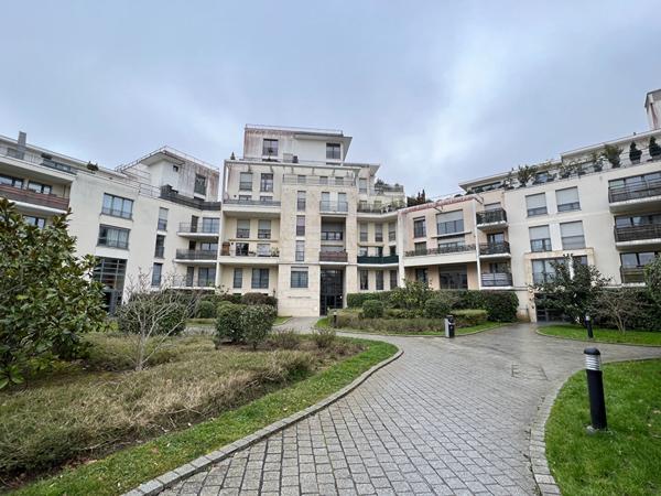 Parking / box Elancourt