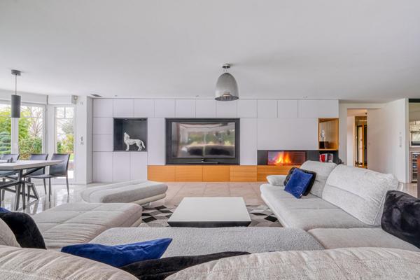 Maison Bailly Romainvilliers 10 pièce(s) 374 m2