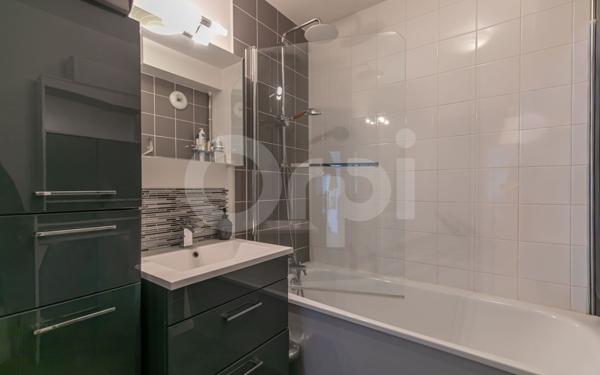 Appartement à vendre    2 pièces • 42,30 m2 Champs-sur-Marne