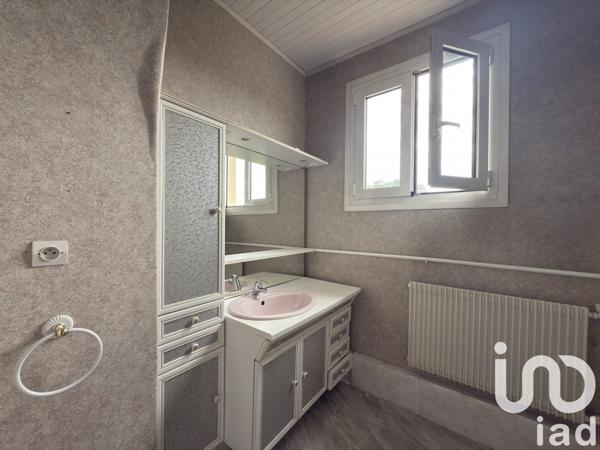 House for sale 4 rooms 106 m² Saint-Aubin-lès-Elbeuf