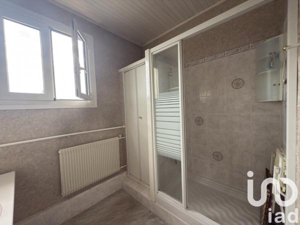 House for sale 4 rooms 106 m² Saint-Aubin-lès-Elbeuf