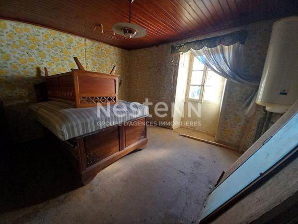 Corps de ferme en pierres à rénover à Malemort - Maison, granges, 5000 m² de terrain