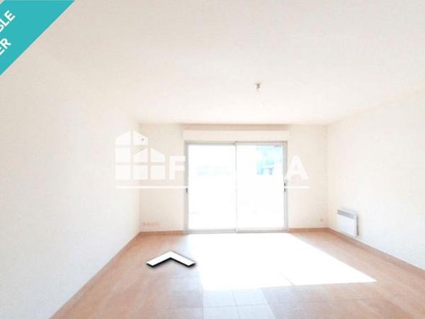 Location Maison 3 pièces 71.1 m² - 19 RUE JEAN JAURES Le Luc 83340