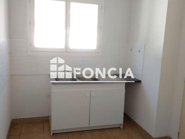 Location Maison 3 pièces 71.1 m² - 19 RUE JEAN JAURES Le Luc 83340