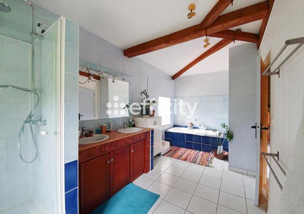 Maison 6 pièces - 176 m² Exclusivité efficity