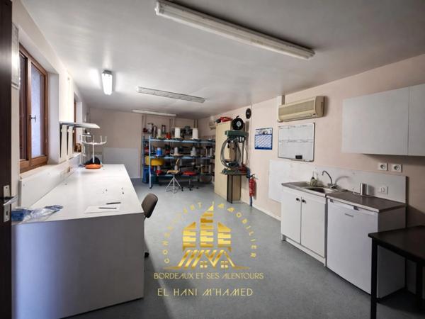 Immeuble à rénover Bordeaux – 360 m², volumes généreux et projet mixte possible