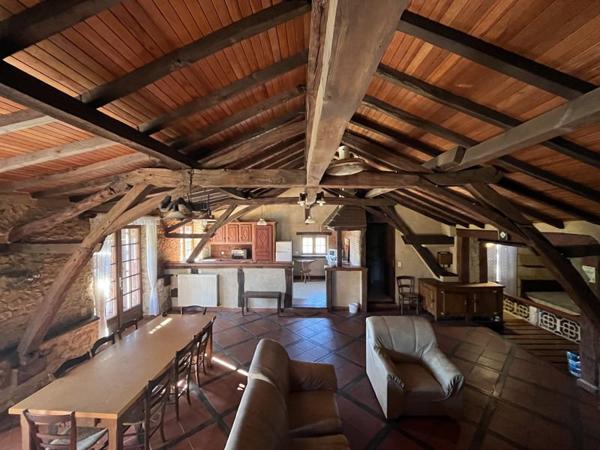 Maison à vendre |  Mensignac |  5 pièces | 263 m²