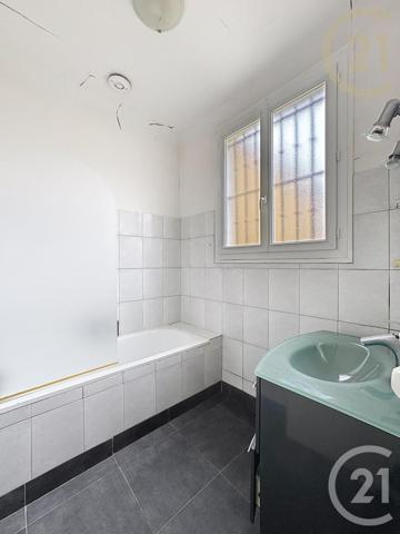 Maison à vendre  7 pièces - 105,93 m2 ST FARGEAU PONTHIERRY - 77