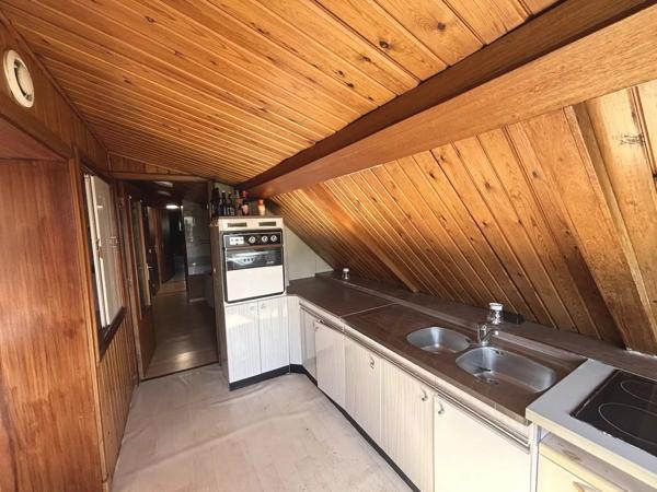 IMMEUBLE COMMERCE + 2 APPARTEMENTS