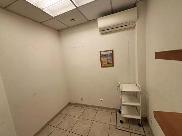 IMMEUBLE COMMERCE + 2 APPARTEMENTS