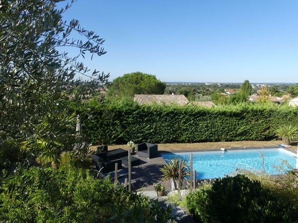Maison Bruguieres 180 m2 avec vue sur les Pyrénées 